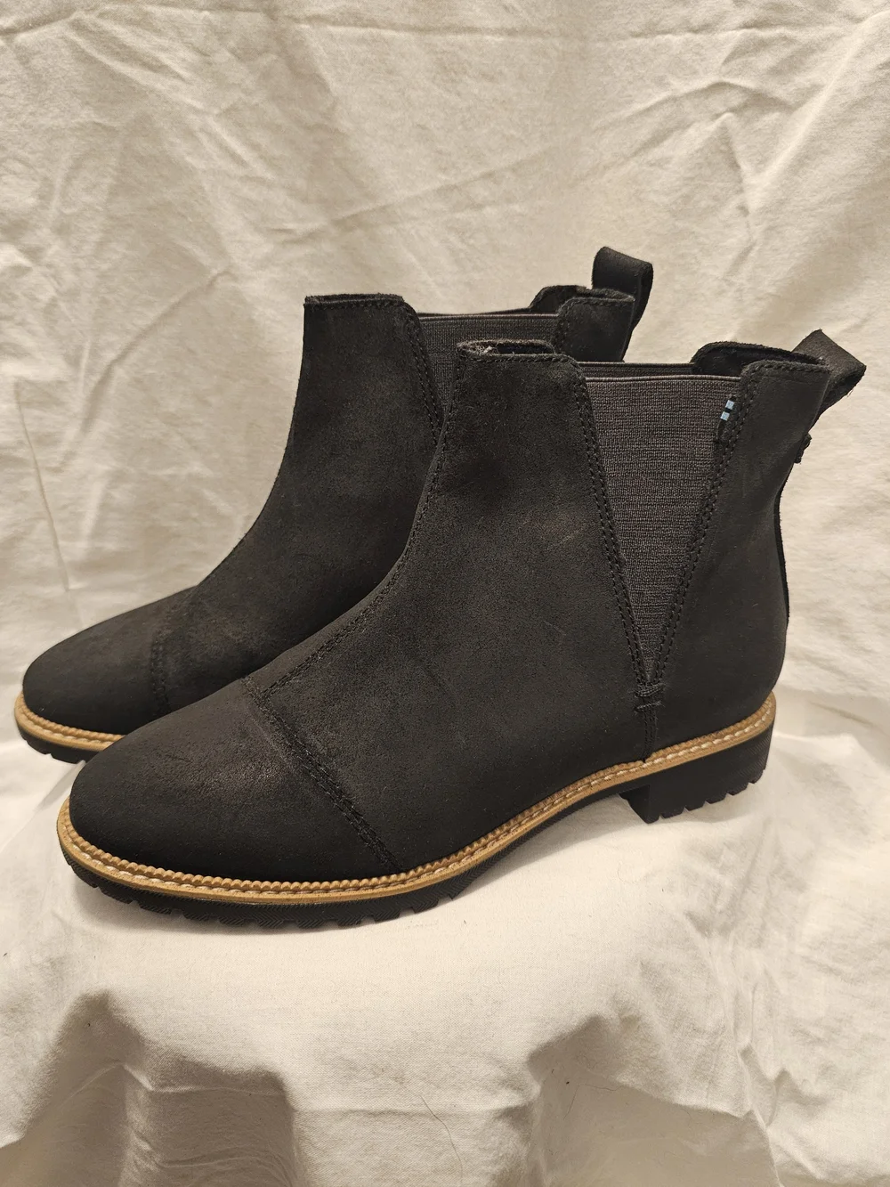Toms classic black